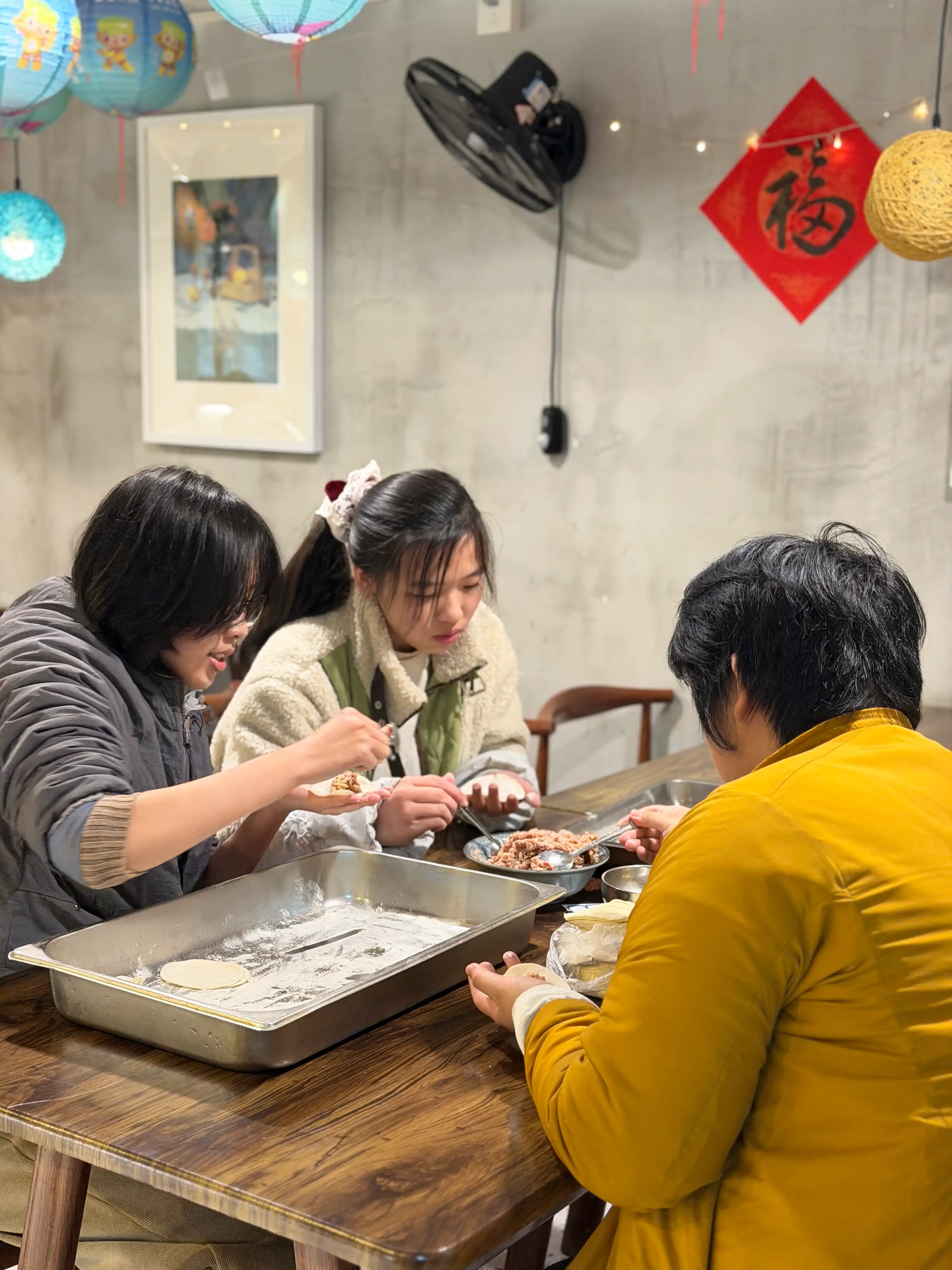 包饺子包汤圆